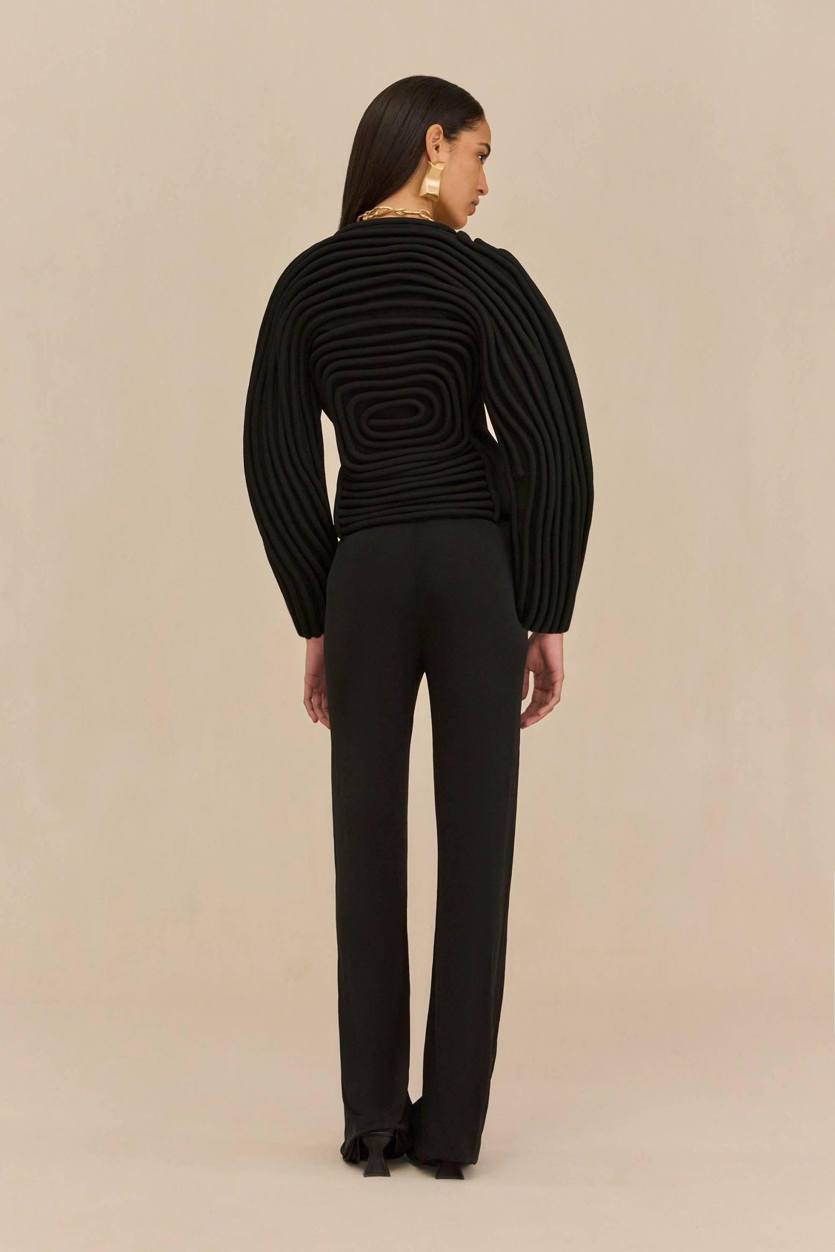 251110_DR_CULT_GAIA_R26_RESHOOTS_62_NOLWEN_JACKET_BLK_0035_WEBBED-scaled