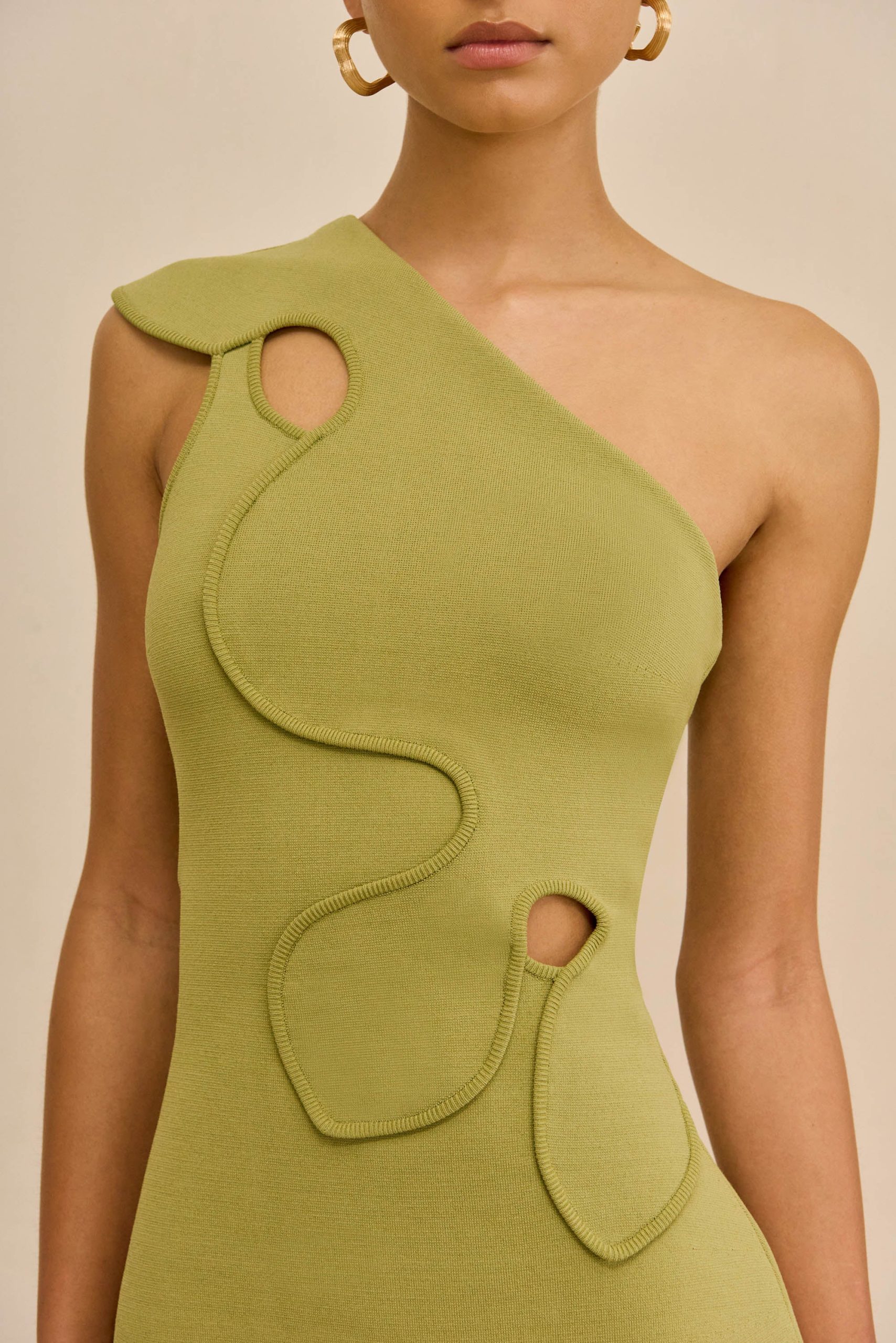 260121_DR_CG_SP_HS26_RESHT_82_LABELLA_DRESS_GRN_0018_WEBBED-scaled