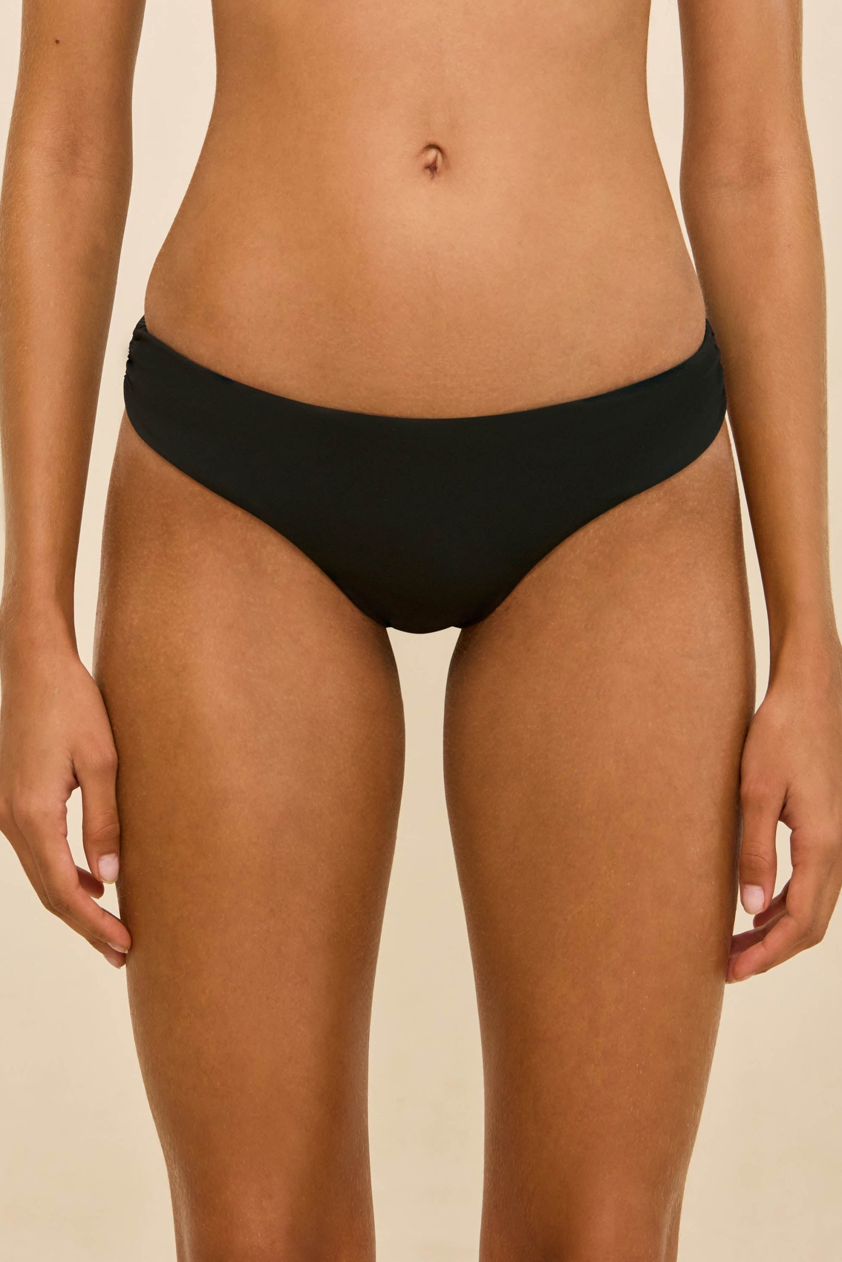 260421_DR_CG_ECOM_RSHTS_04_MAEVA_BIKINI_SET_BLK_0022_WEBBED_b391cde6-193f-4286-ba7d-52451070cdcc-scaled
