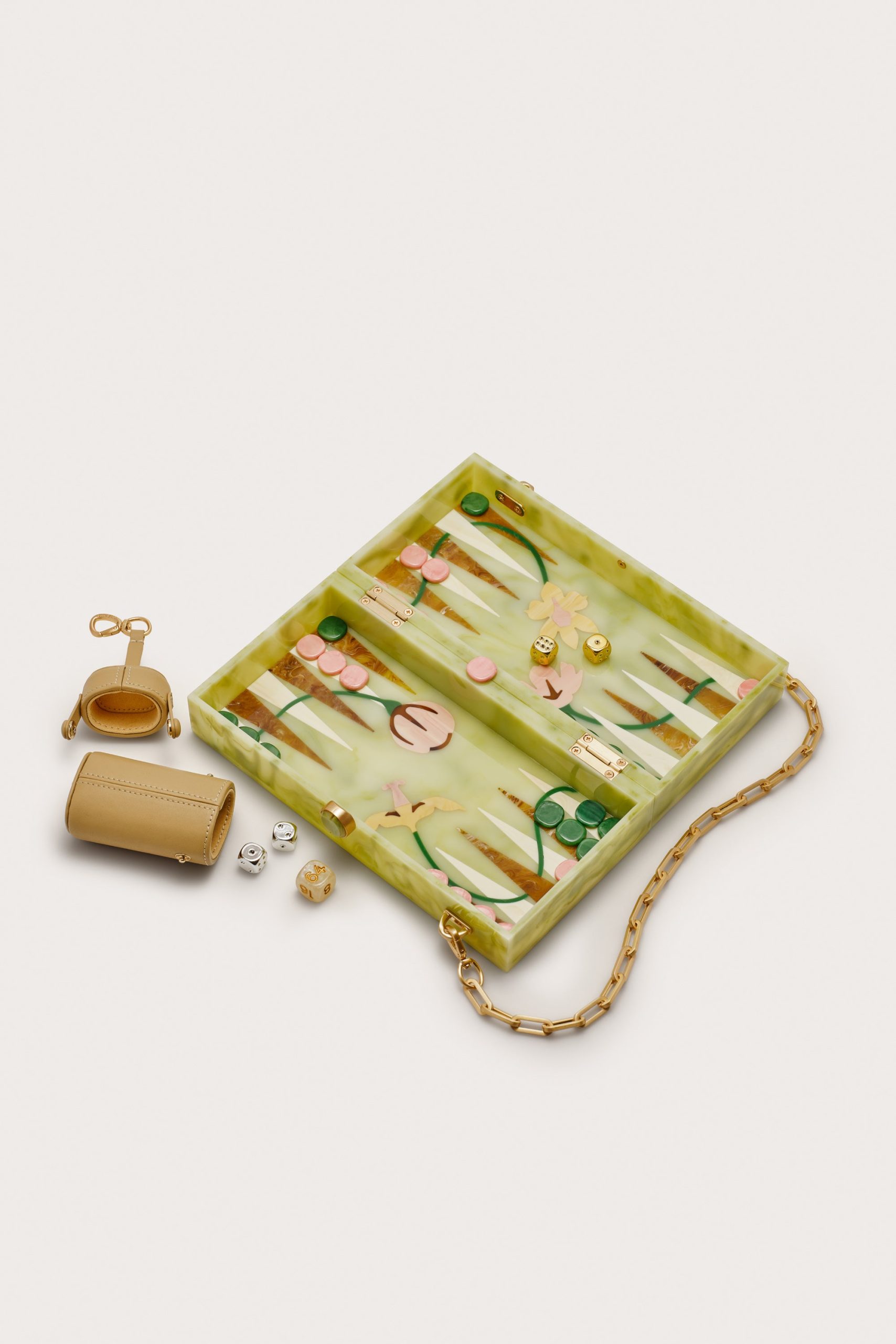 BACKGAMMONCLUTCH_DMGA_260108_Cult-Gaia_Product14465_WEBBED-scaled