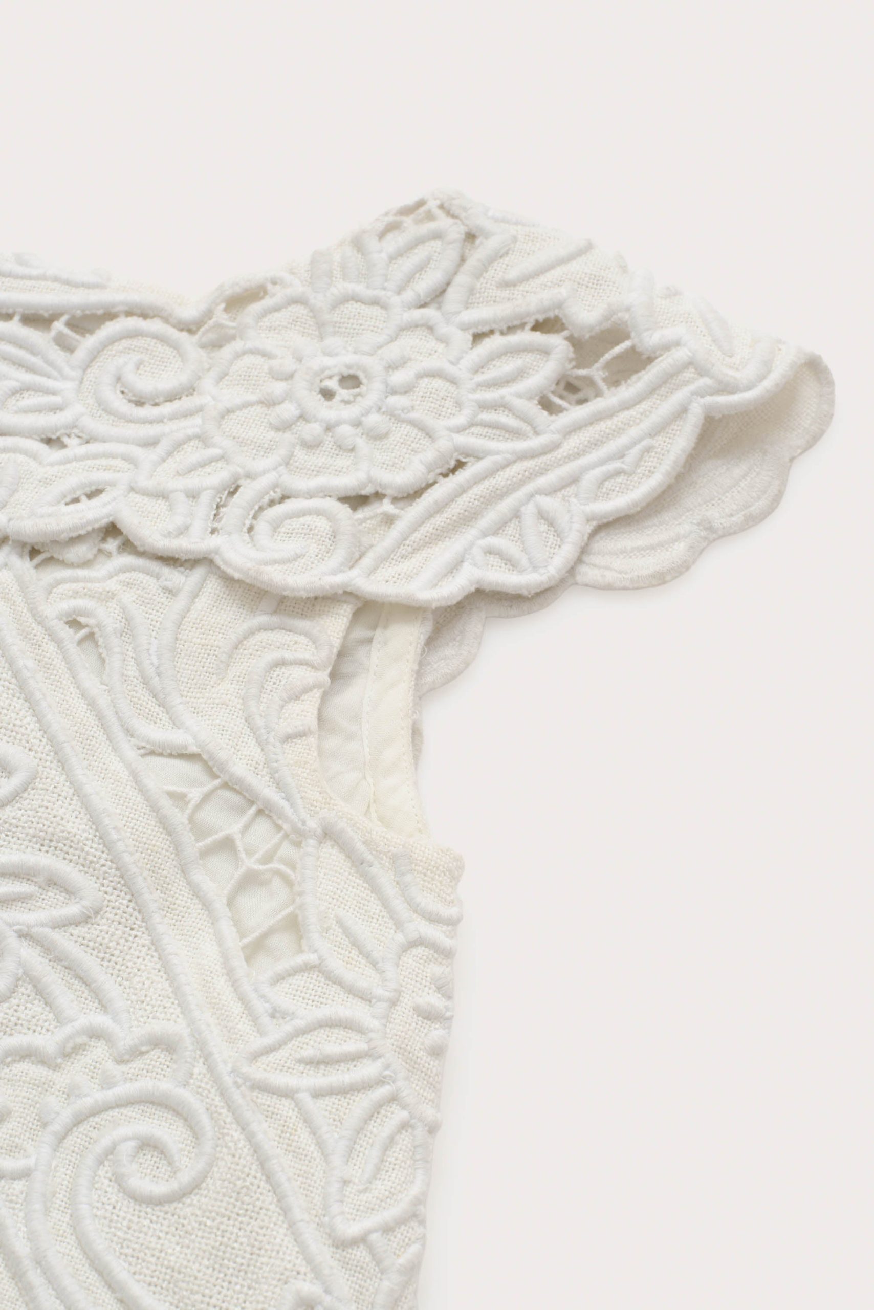 FRIDLIKIDSDRESS_OFW_260311_Cult-Gaia_Product-Mix_17320_WEBBED-scaled