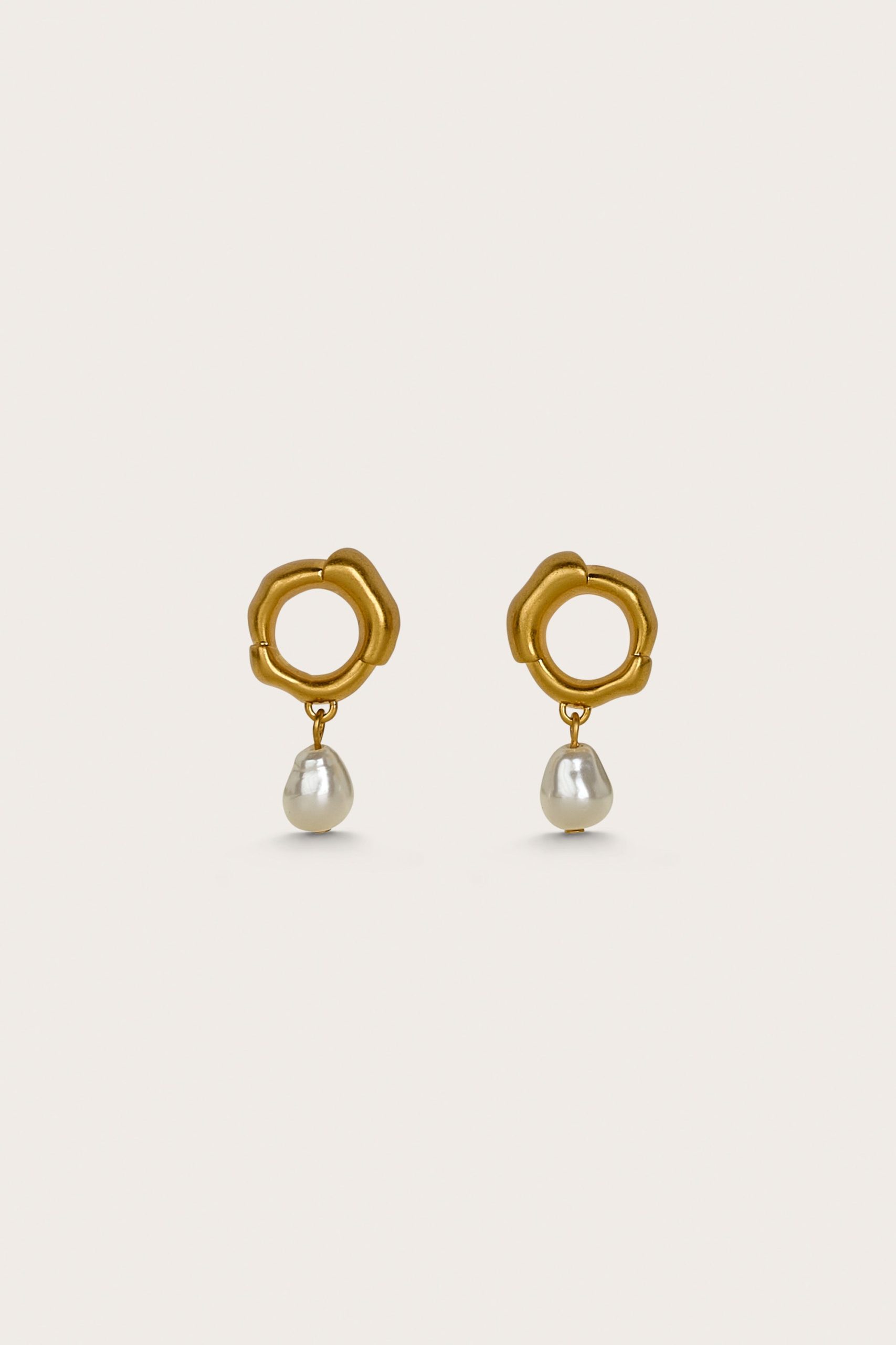 MEERAH EARRING