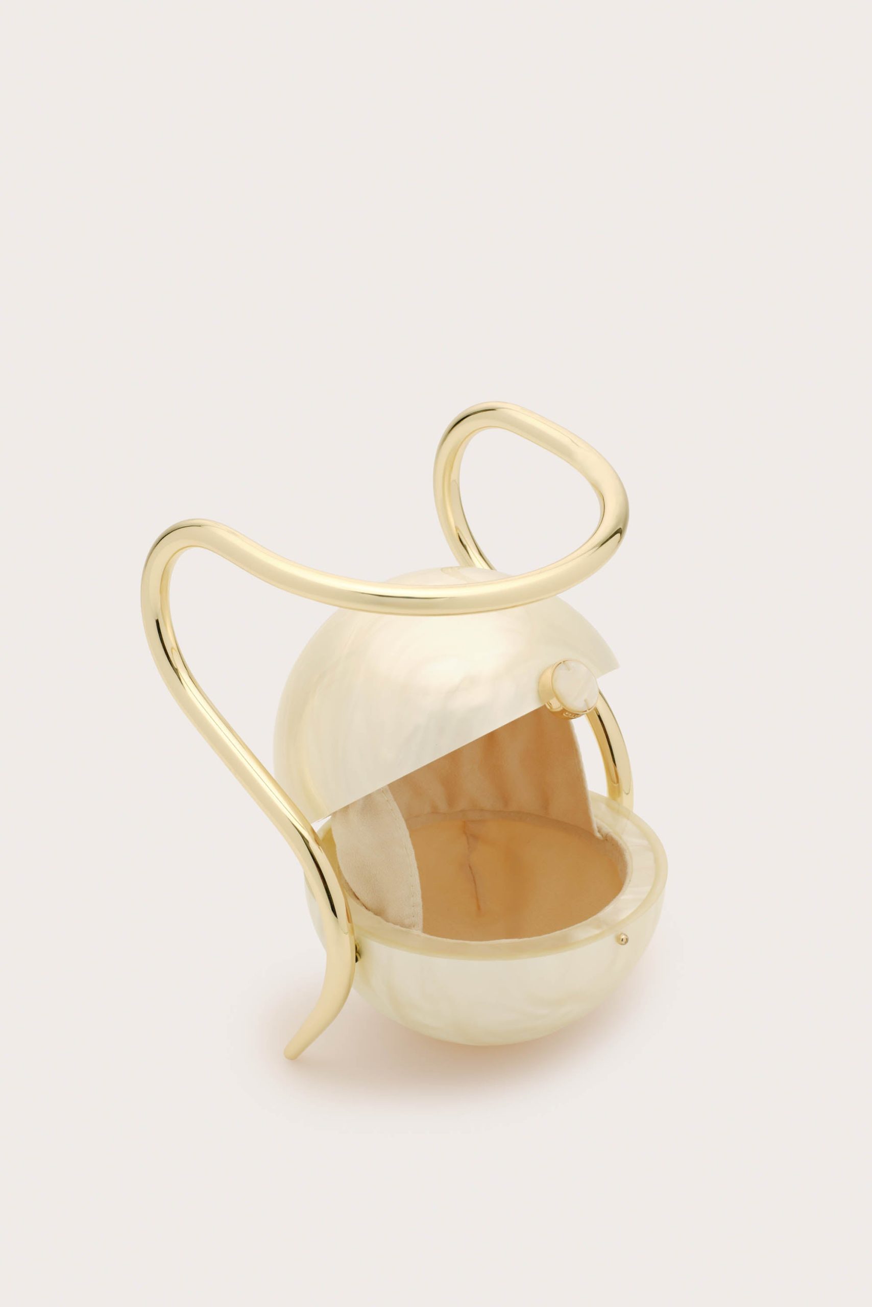 PEARLBAG_260311_Cult-Gaia_Product-Mix_17349_WEBBED_52b547ca-c431-4fb9-8115-2a266464da44-scaled