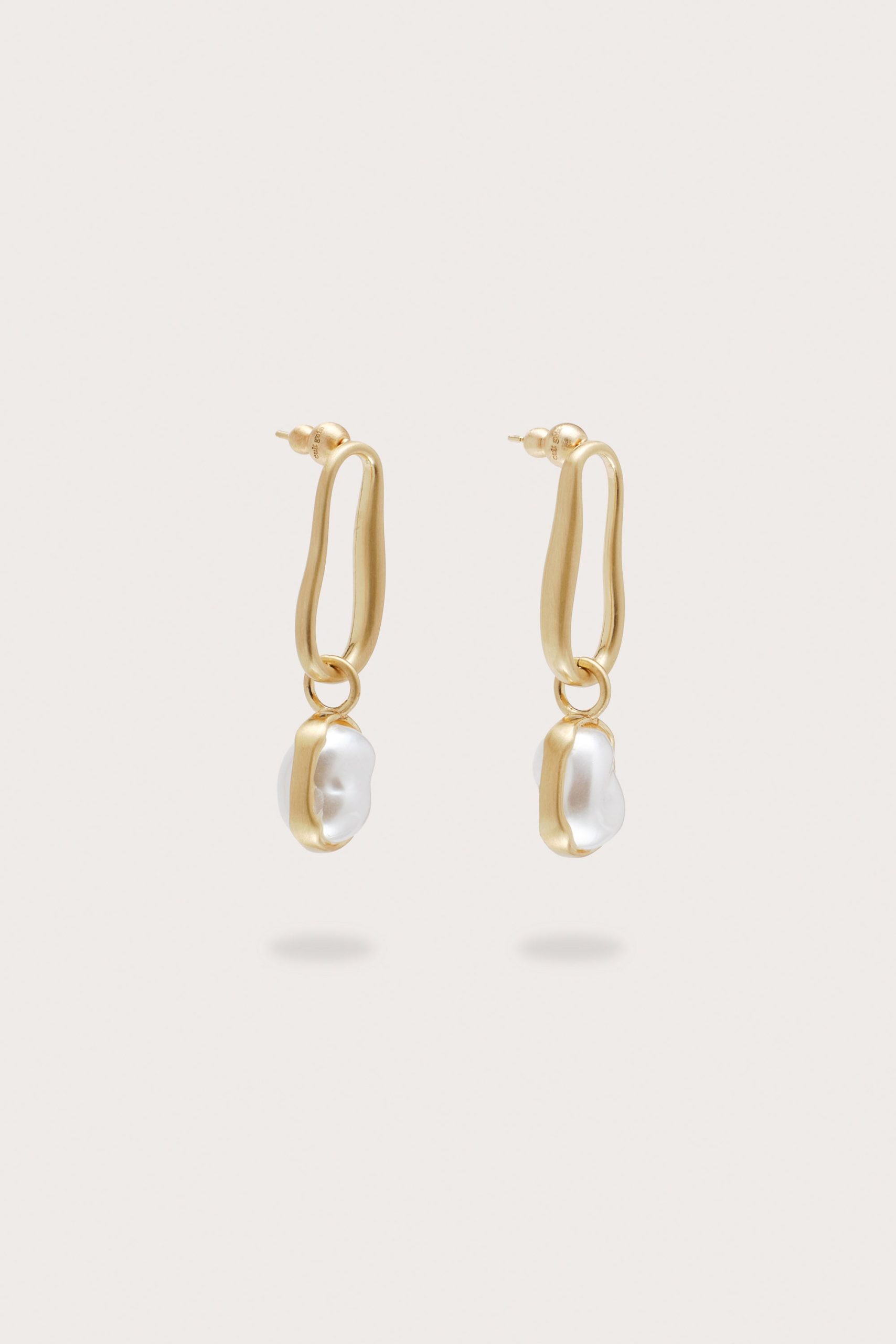 VERAEARRING_P_250924_CultGaia__R26-AX__10963_WEBBED-scaled